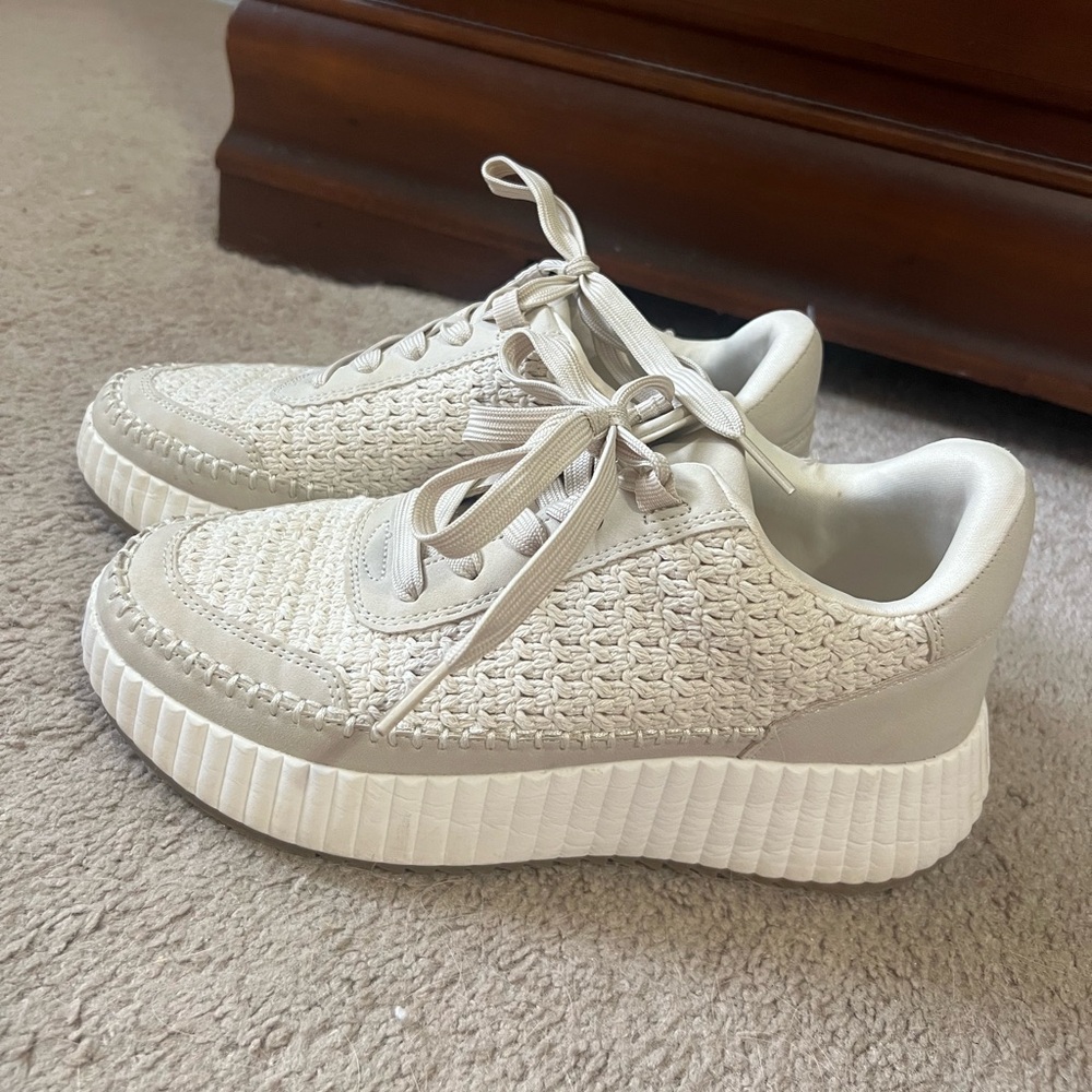 Dolce Vita Sneakers